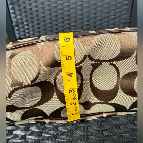 COACH BAG,Coach Brown and Tan Signature Shoulder Bag - Picture 4 of 16
